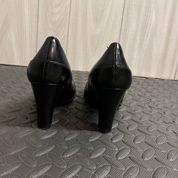 Black Peep Toe Heels - Picture 2 of 6